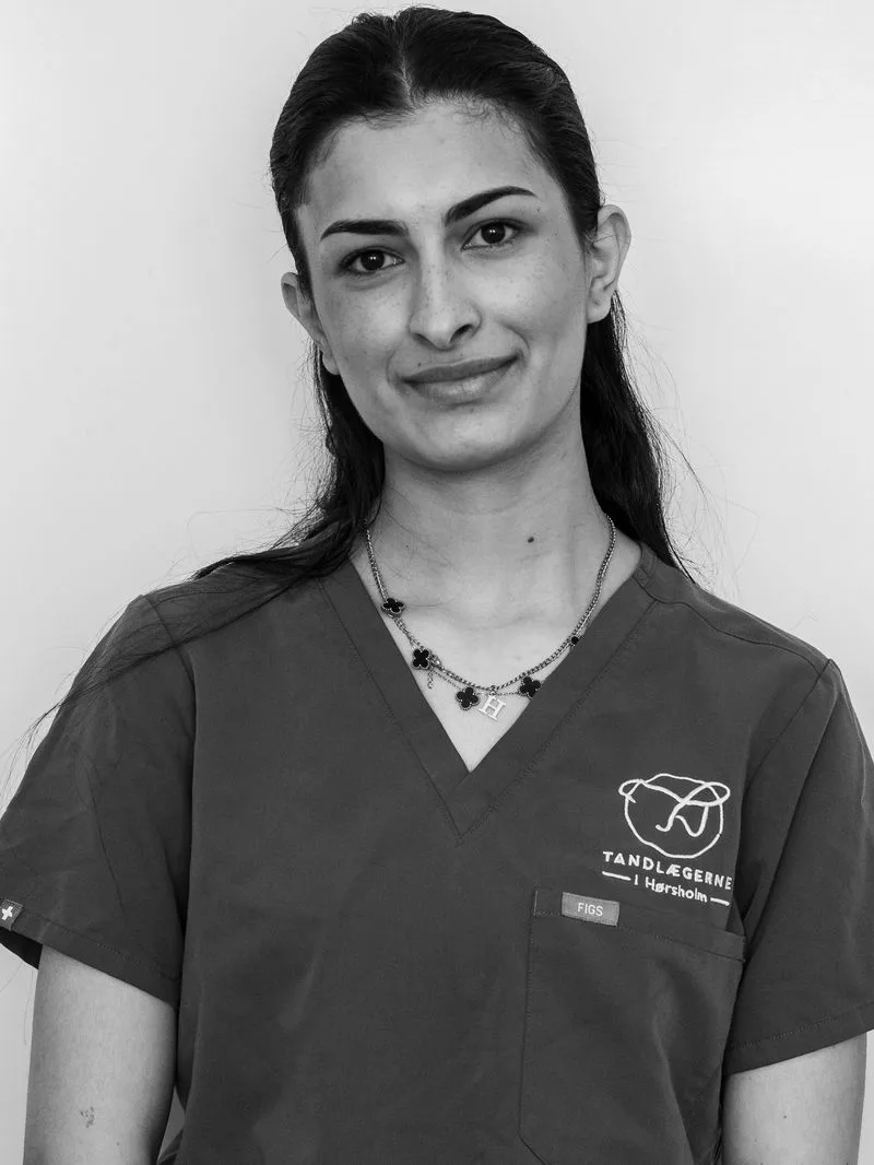 Jalila, klinikassistentelev hos Tandlægerne i Hørsholm